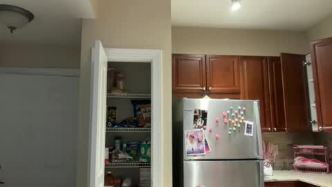 Dolly online show from February 3, 6:40 am