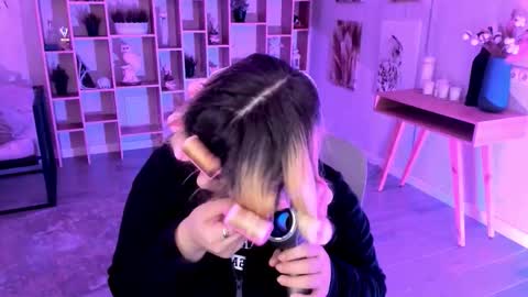 Dia online show from November 8, 8:12 pm