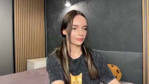 dialinkaaaa online show from April 19, 6:10 pm