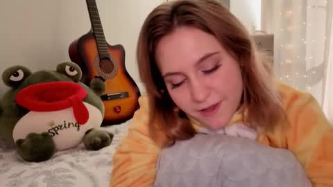 Snapshot of diana_floweri chatting on October 1, 9:41 am Diana online show from October 1, 9:41 am