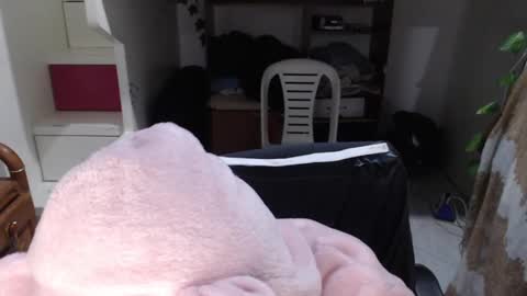 Snapshot of diana_smit_ chatting on January 11, 2:04 pm diana online show from January 11, 2:04 pm