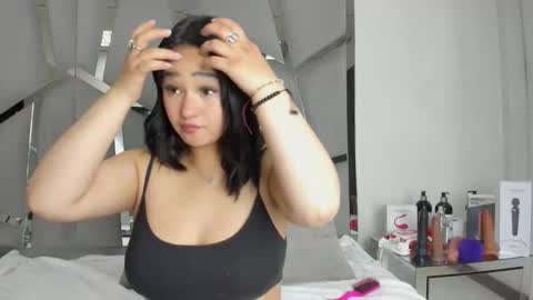 dianarous online show from October 25, 6:13 am