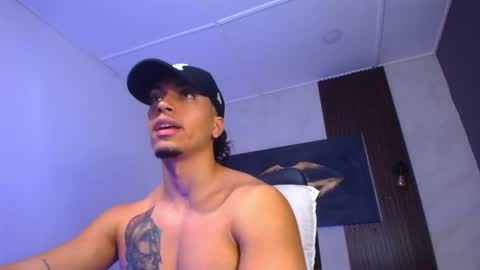 Snapshot of diego__cruz chatting on February 11, 2:46 pm Diego online show from February 11, 2:46 pm
