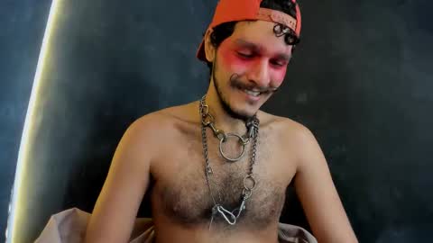 diemond_latinx98 online show from December 2, 4:27 pm