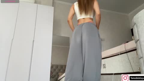 Snapshot of diffgirls chatting on September 19, 9:46 am Tanya online show from September 19, 9:46 am