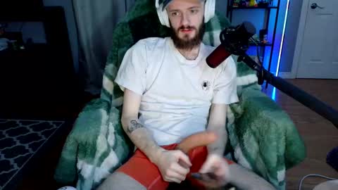 Snapshot of digbicknik chatting on September 10, 1:39 am digbicknik online show from September 10, 1:39 am