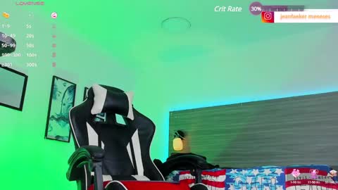 Snapshot of dilam_alfonzo chatting on December 24, 11:11 pm Dilan online show from December 24, 11:11 pm