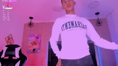 Snapshot of dilam_alfonzo chatting on September 12, 8:22 pm Dilan online show from September 12, 8:22 pm