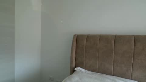 Dilan Coy online show from April 1, 9:23 pm