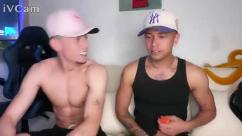 dilanxxx8888 online show from December 3, 3:40 am