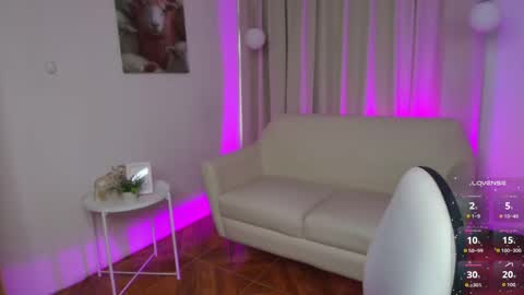 Dina  online show from January 6, 8:13 pm