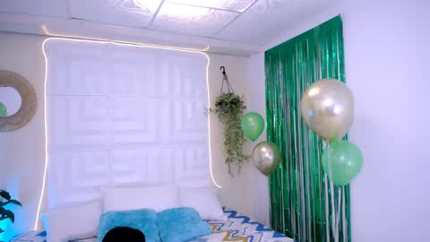 DINA online show from March 17, 4:45 pm