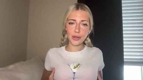 diordelilah online show from March 2, 6:36 pm