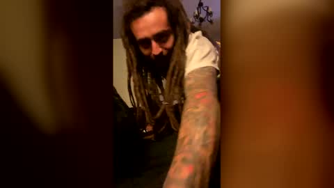 dirtsdirt1 online show from April 16, 7:41 am