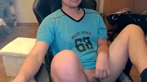 Snapshot of dirty_fun_boy chatting on December 3, 9:28 am dirty_fun_boy online show from December 3, 9:28 am