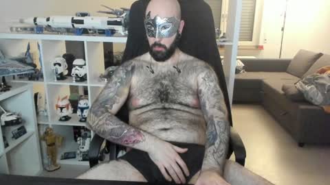 Snapshot of dirtybalws chatting on February 2, 12:30 am Robert online show from February 2, 12:30 am