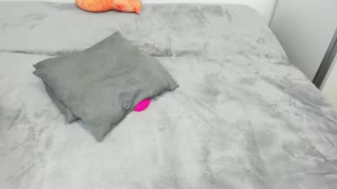 dirtycpl007 online show from April 18, 7:07 pm