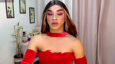 Ivana  Yanna and Elisha online show from December 17, 9:38 am