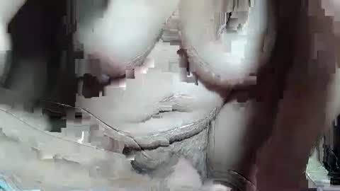 ella online show from December 17, 12:33 pm