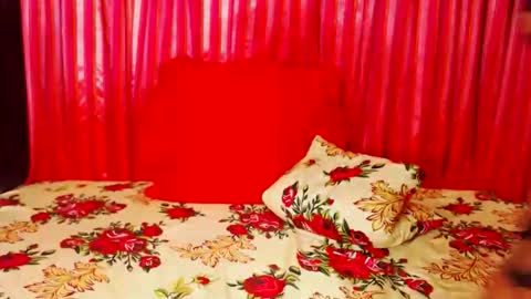 divinebooty93 online show from February 27, 7:12 am