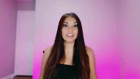 DivineLynn online show from October 25, 2:28 pm