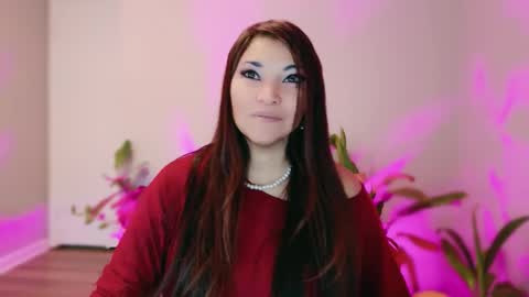 DivineLynn online show from February 1, 1:52 pm