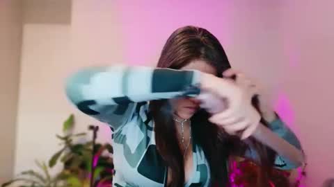 DivineLynn online show from January 16, 3:10 pm