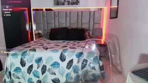 divinepearl online show from September 16, 9:07 pm