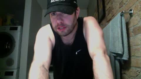Snapshot of dj_chaterbate chatting on December 21, 7:13 am DJ Chaterbate online show from December 21, 7:13 am