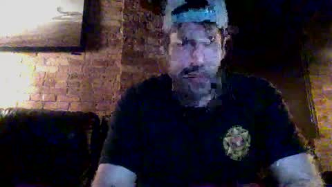 Snapshot of dj_chaterbate chatting on December 27, 9:50 am DJ Chaterbate online show from December 27, 9:50 am