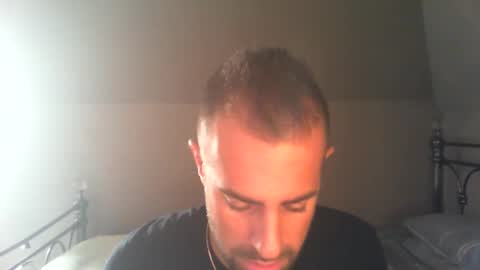 djay15013 online show from February 25, 9:20 am