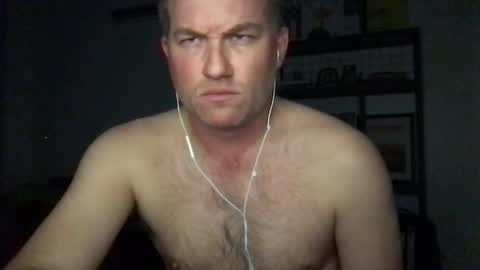 TriflinYoBitch online show from April 21, 6:53 am