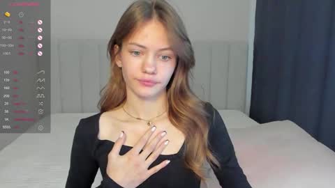 Polly and Kiriko online show from September 16, 5:32 am