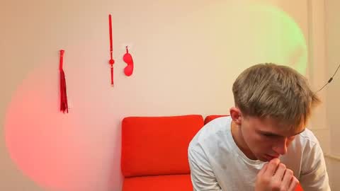 Robert online show from April 20, 8:17 am