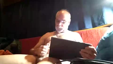 doghouseblue online show from December 20, 7:54 pm