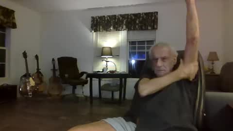 dogluc7 online show from December 31, 12:43 am