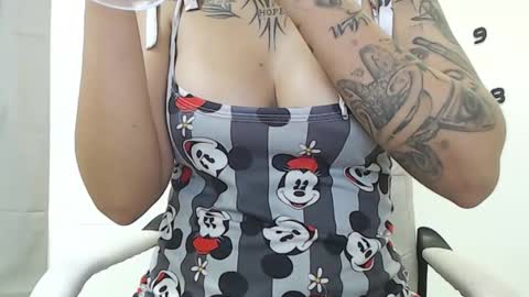 doll_and_thebrown online show from March 7, 2:33 am