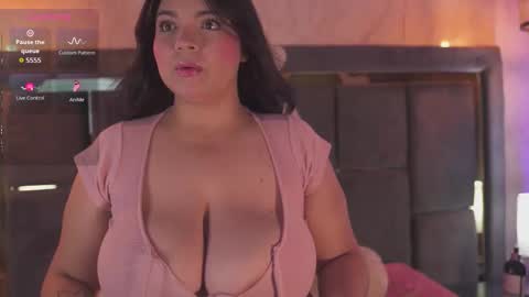 doll_daisy_ online show from October 18, 11:36 am