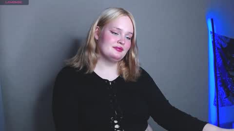 Miss Rose online show from November 11, 7:05 pm