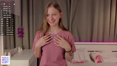 Emilia online show from October 19, 6:12 pm