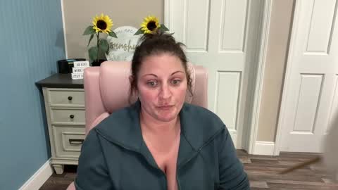 Dolly online show from February 27, 2:46 am