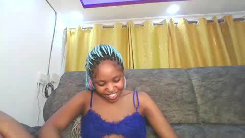 kadolly online show from May 21, 11:33 pm