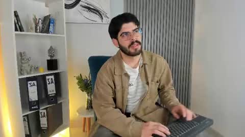 domboy  online show from July 7, 8:13 pm