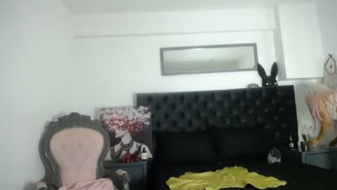 DominaKira online show from November 17, 1:03 pm