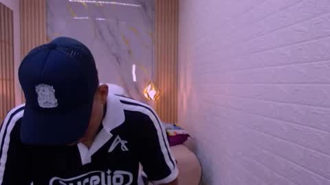 domi online show from March 22, 7:18 pm