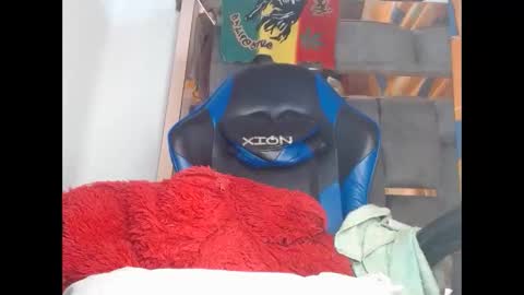 Snapshot of dominic751 chatting on September 22, 4:11 pm dominic751 online show from September 22, 4:11 pm