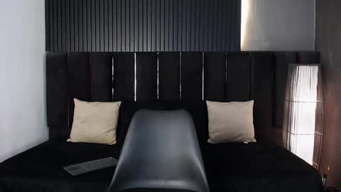 Dominic online show from September 19, 1:43 am