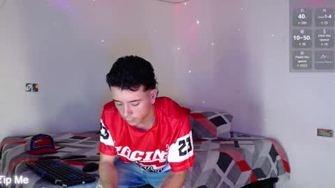 Snapshot of dominic_hanks chatting on October 7, 6:31 am DOMINIC AND ANDREW online show from October 7, 6:31 am