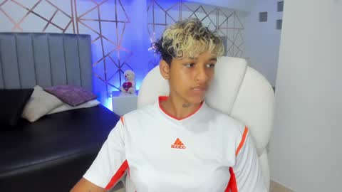 Dominick  online show from February 3, 8:24 pm