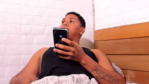 DominicVera online show from October 17, 2:43 pm